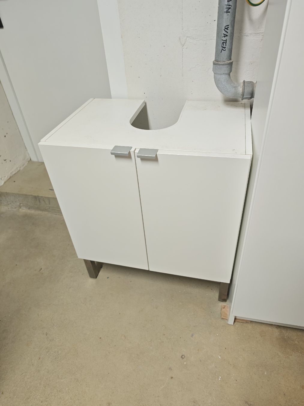 Ikea Mobili per bagno: IKEA Waschbeckenunterschrank – Usato da Bottmingen venduto da vitobcn
