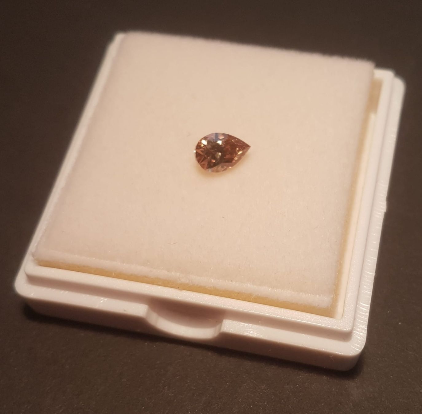 Edelsteine: Diamant BIRNE lebendiges Braun – Neu und originalverpackt aus zuerich von Jewlsdesign 2