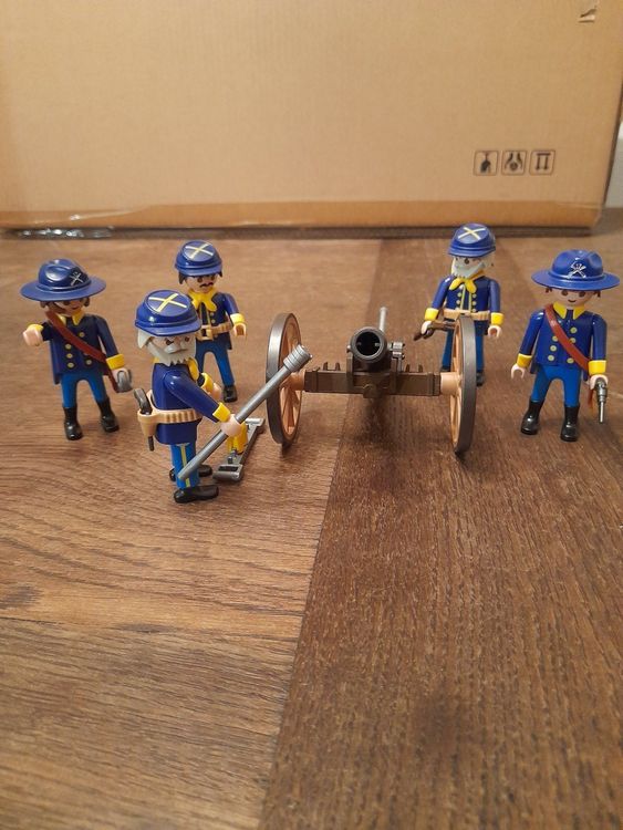 PLAYMOBIL POLICE OFFICER Figure With Handcuffs, Gun And Holster , Great Cond EUR 3,48 - FR