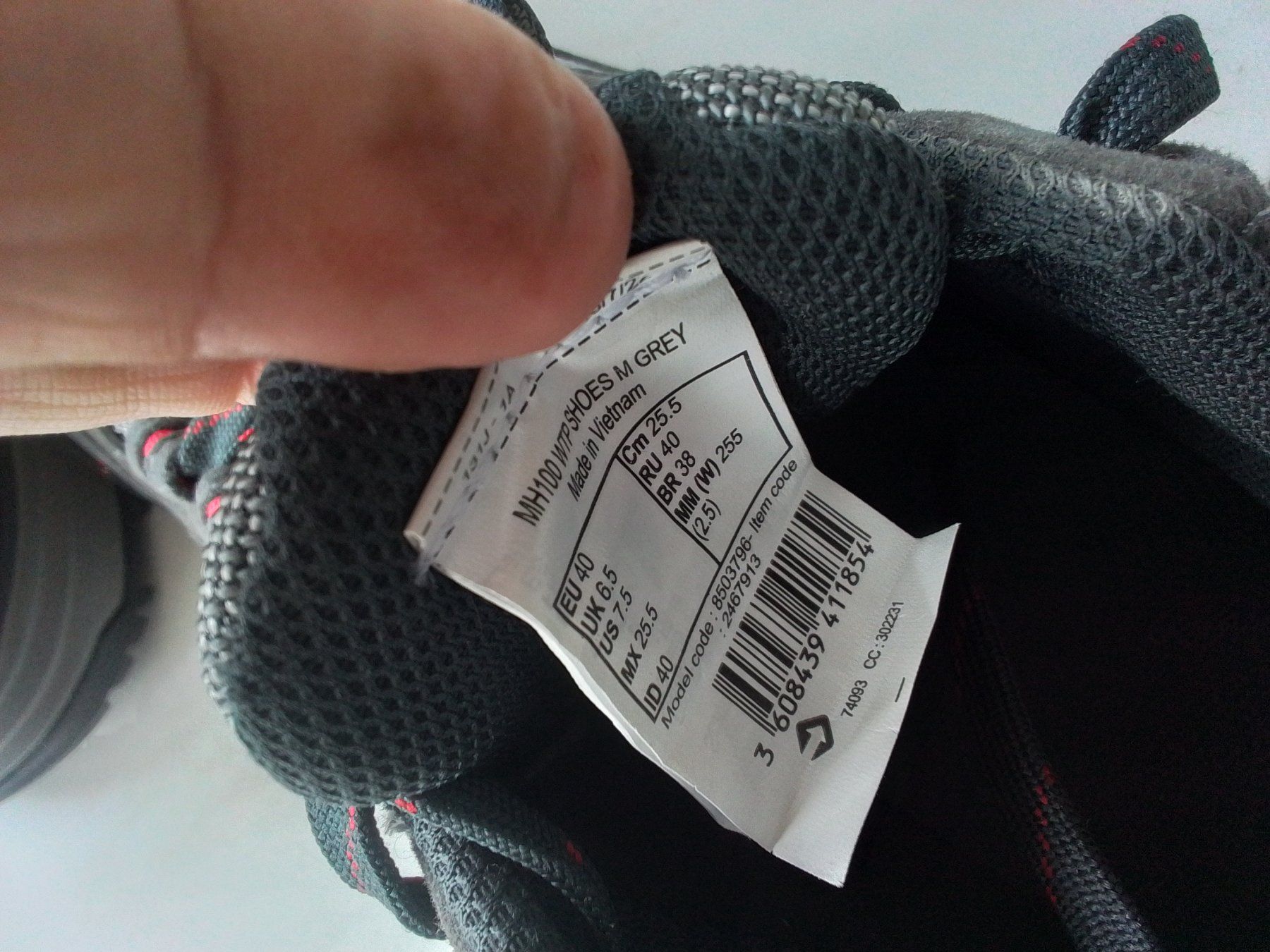Decathlon Chaussures hommes: QUECHUA Watherproof  Schuhe Gr. 40 – Neuf (Voir description) à Heimberg par sunny1970 2