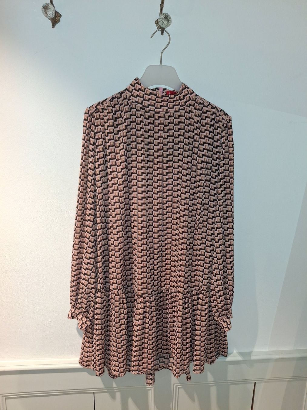 Vestiti: Hugo Boss kleid – Nuovo (secondo la descrizione) da Oberhofen am Thunersee venduto da katka99