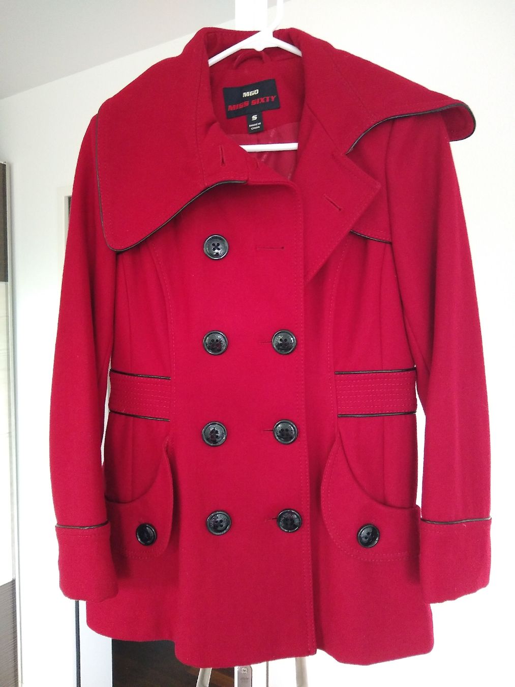 Mäntel: Almost New! Red Wool Blend Coat Size S never worn! – Neu (gemäss Beschreibung) aus Dübendorf von rol_fm6d