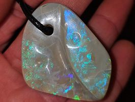 Natürlicher australischer Flashfire Opal Anhänger