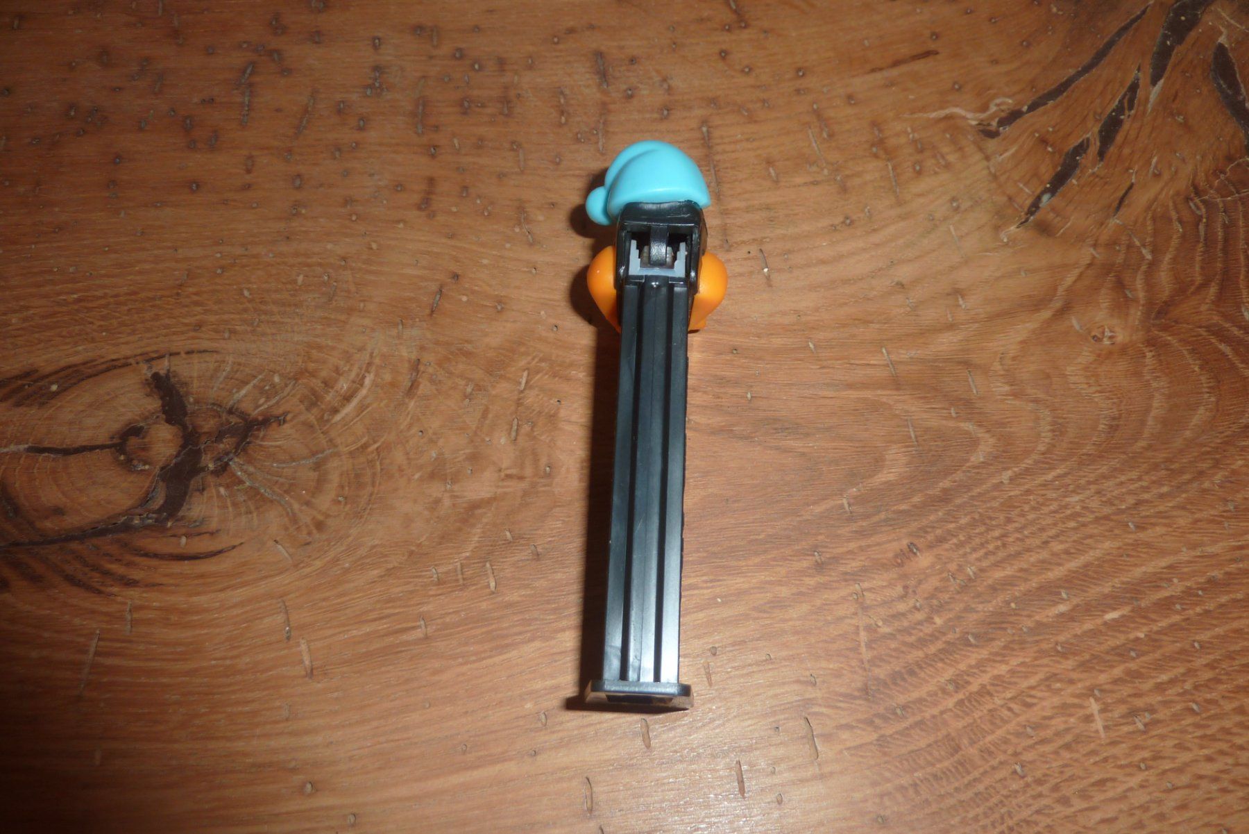 Pez Statuette: PEZ,Figur,Ente,Warner Bros,1998,U.S.Patent – Usato da Lausen venduto da akira003 3