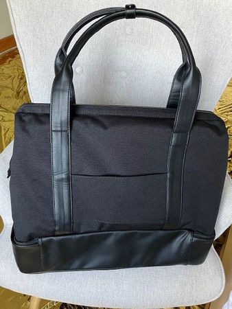 Schwarze Reisetasche neu