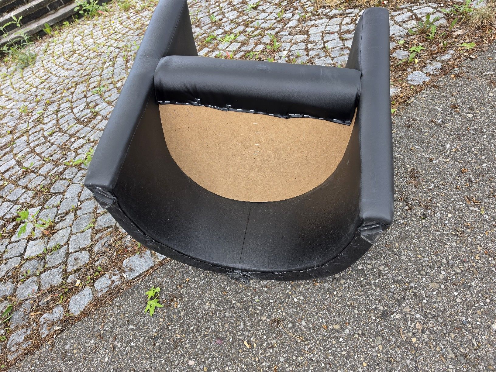 Poltrone: 2x Sessel Schwarz Kunstleder, moderne Sitzmoebel  – Usato da Mettlen venduto da elios0888 9