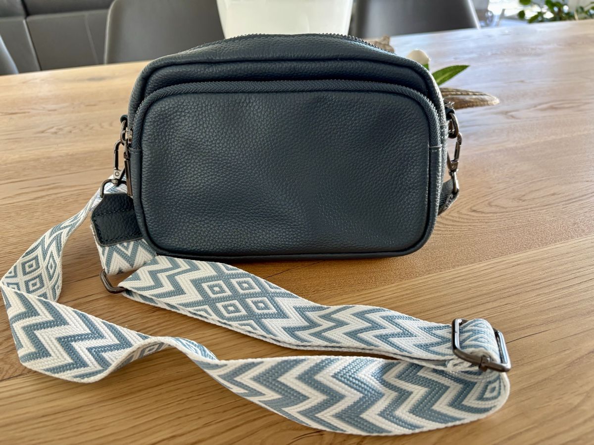 Borse da donna: Schicke Crossbody-Bag / Blau – Nuovo (secondo la descrizione) da Rothenburg venduto da QueenofShopping1