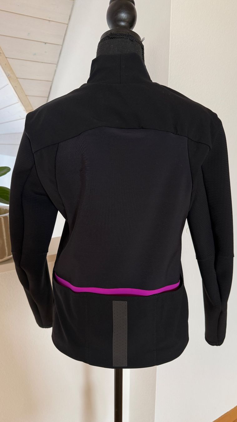Assos Giacche: ASSOS Damen Softshell Jacke Dyora RS Grösse L NEU – Nuovo (secondo la descrizione) da Birsfelden venduto da Nic21 1