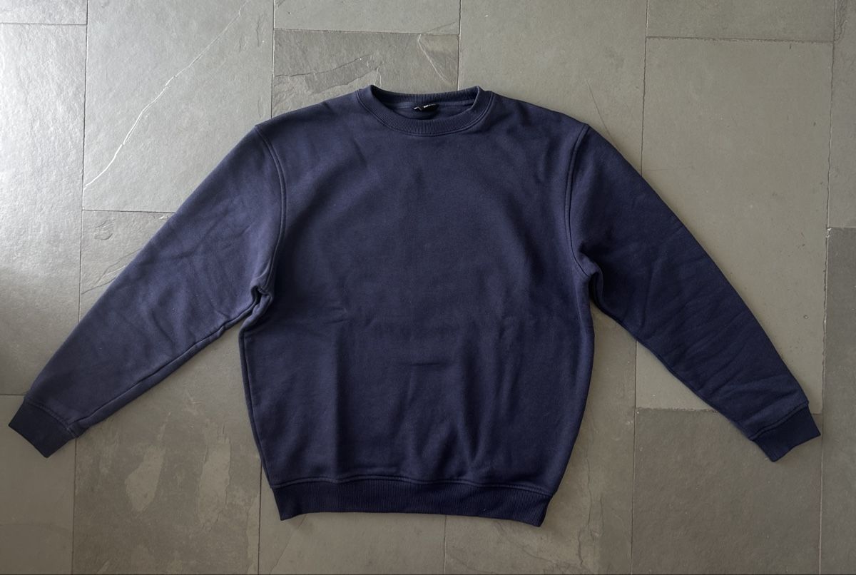 Maglioni & Felpe: Navy Blue sweater – Usato da Versoix venduto da mat_22qv