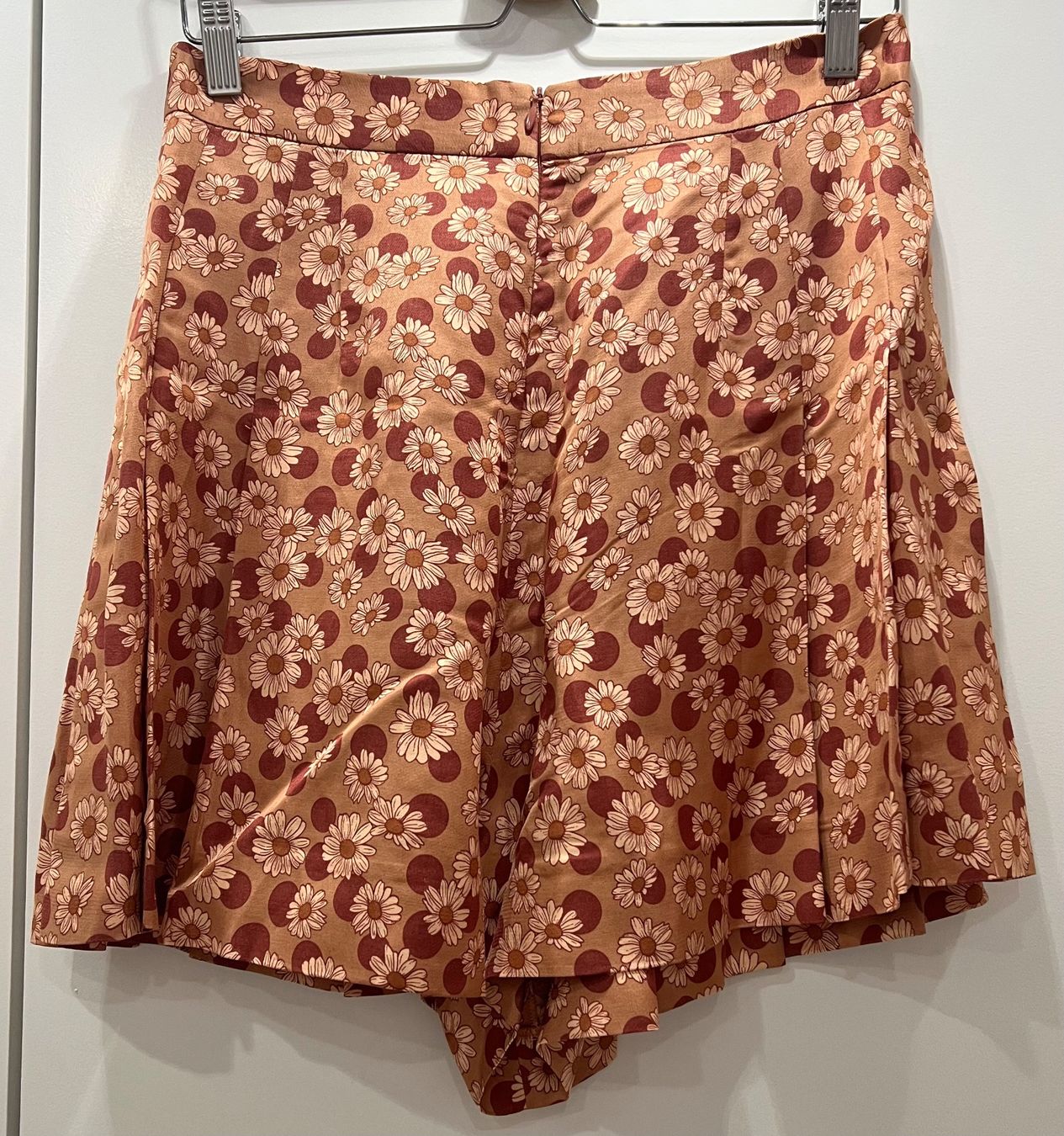 Sandro Pantaloni: Sandro Shorts / Sonnenblumen / Gr. 40 / braun – Nuovo (secondo la descrizione) da Eichberg venduto da Lolapop18 1