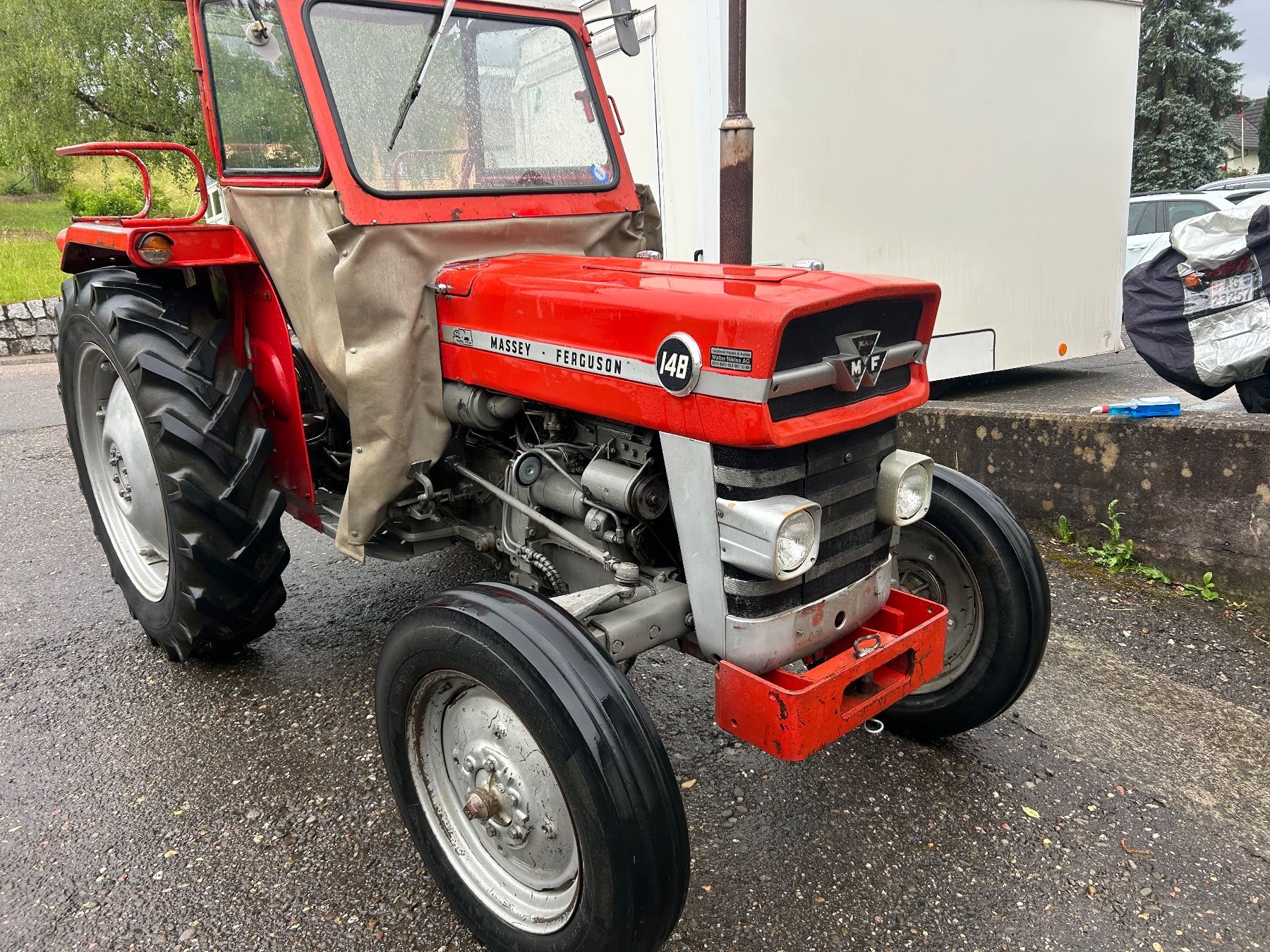Massey Ferguson Tracteurs: Traktor   Massey —  Ferguson  148 – D'occasion à Frick par hipi33