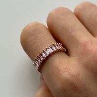 18KGP Rosa Zirkonia Band Ring