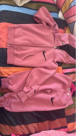 Nike Kinder Jacke Rosa mit Kapuze, Grösse 86-92, Top Zustand