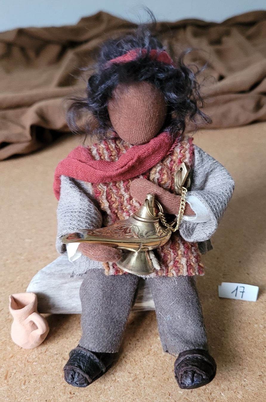 Statuette: Schwarzenberger Krippenfiguren Hirt / Knabe ca. 19cm N17 – Nuovo (secondo la descrizione) da Abtwil SG venduto da Roebi250 1