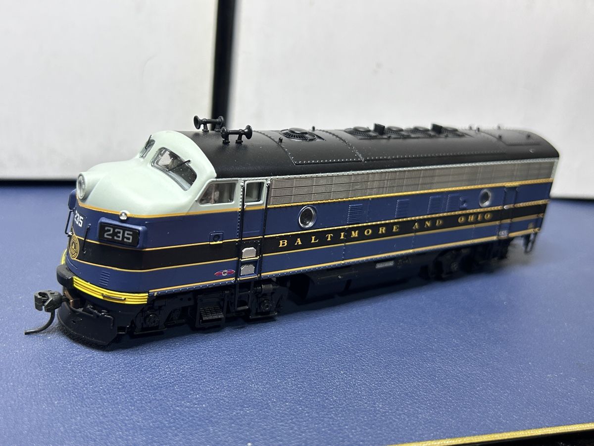 Broadway Modelleisenbahnen: EMD F7A/B  Baltimore & Ohio , DCC Ready – Neu (gemäss Beschreibung) aus Leuzigen von