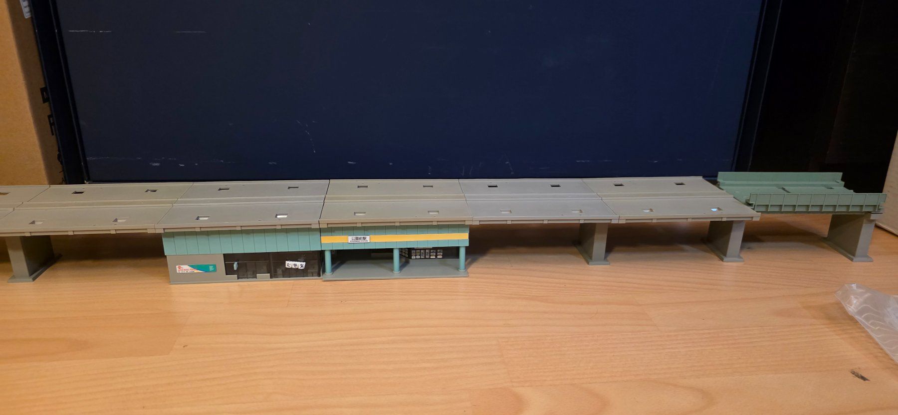 Modellini di ferrovie: Tomix spur N Hochbahnstationen set – Usato da Hochfelden venduto da Danizh0 7