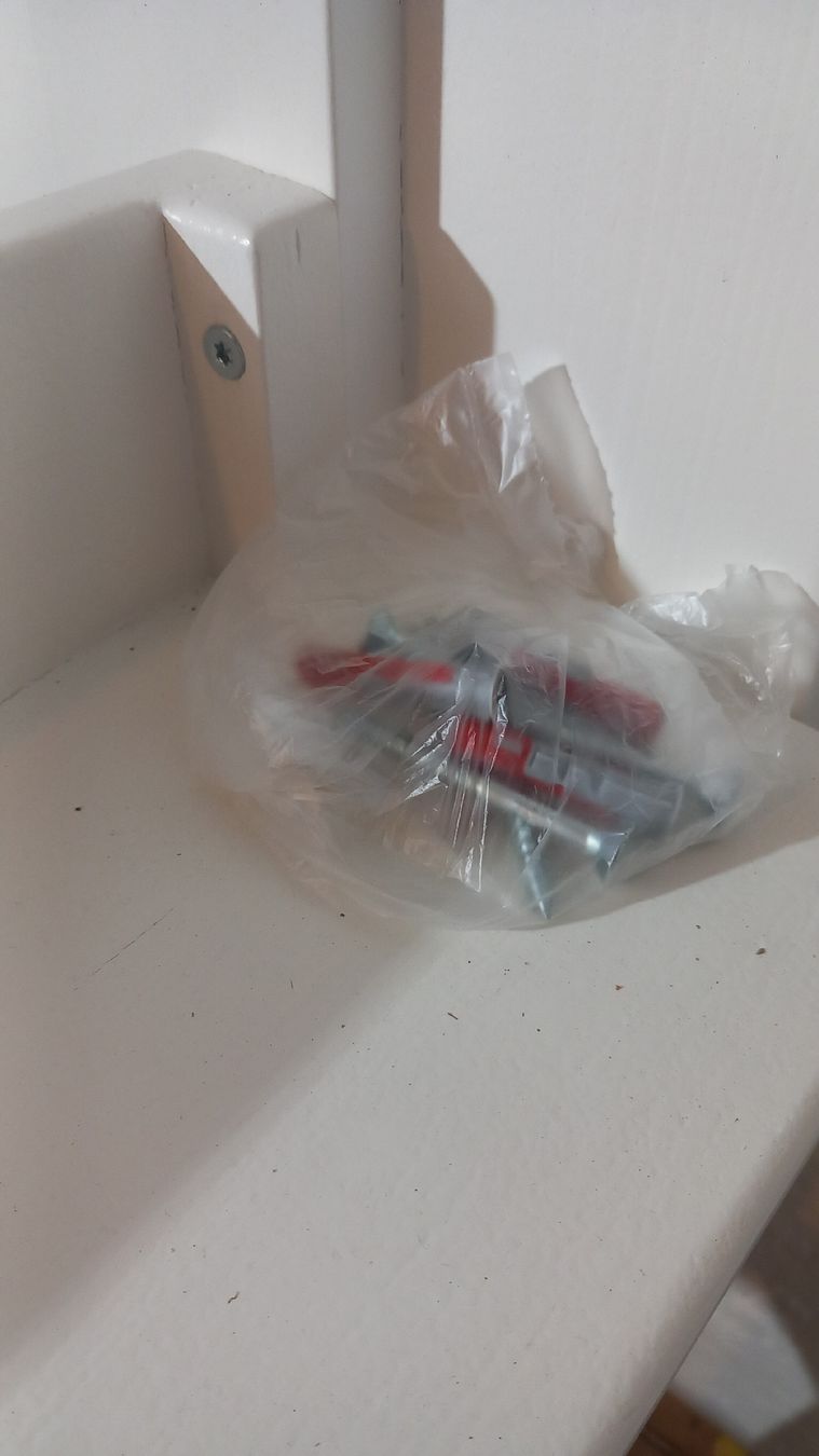 Garderobe: Kindergarderobe – Gebraucht aus Gwatt (Thun) von Sebirt 4