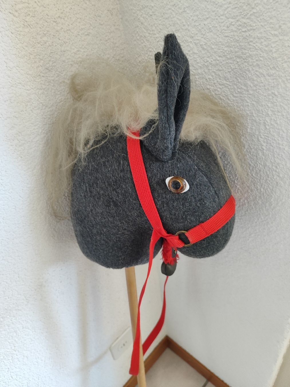 Giocattoli: Steckenpferd mit Glöckchen – Usato da Madiswil venduto da marmotte63 4