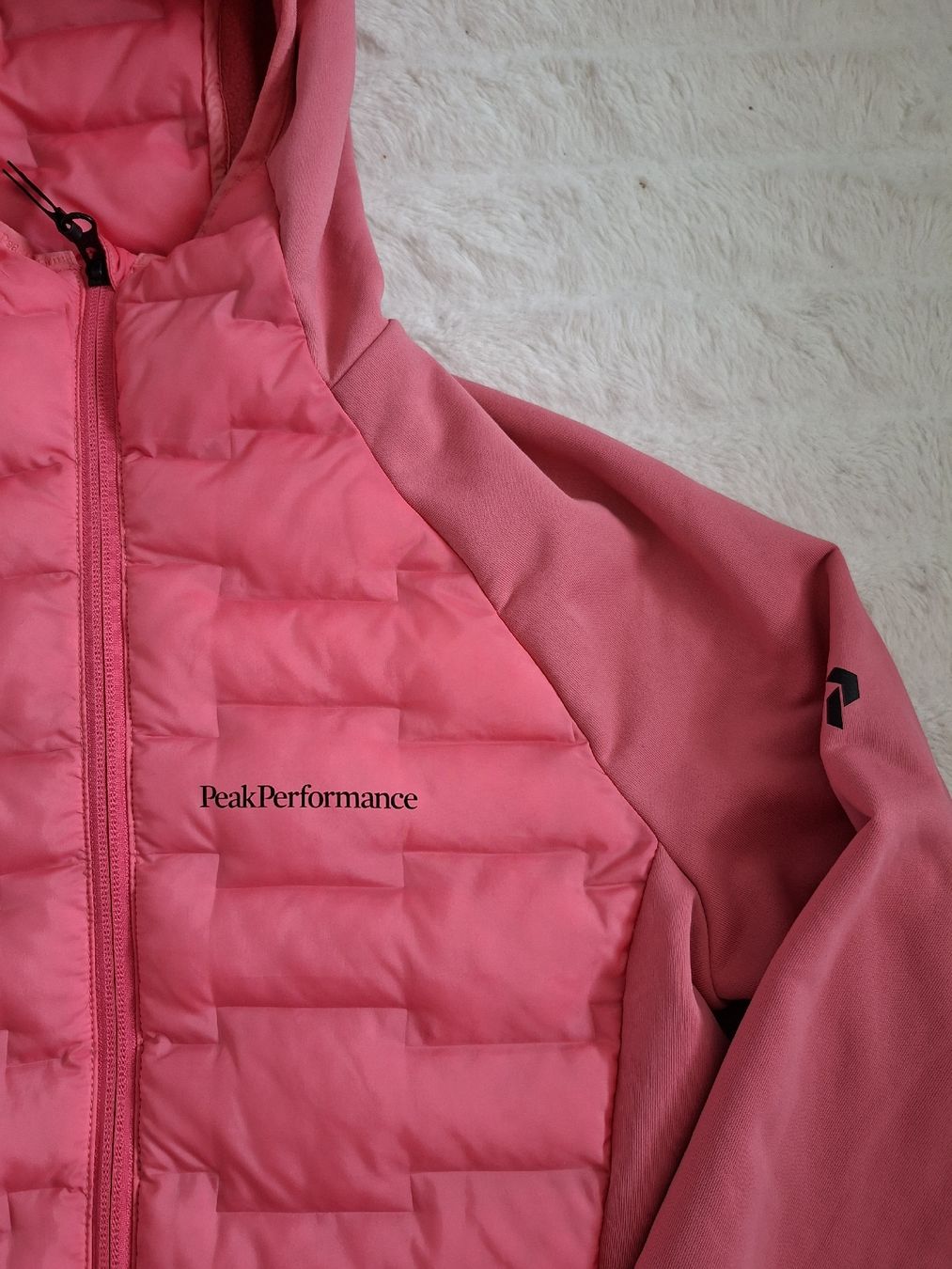 Peak Performance Jacken: Veste Peak Performance rose taille S,  – Gebraucht aus Renens VD von ser_j2fn 2