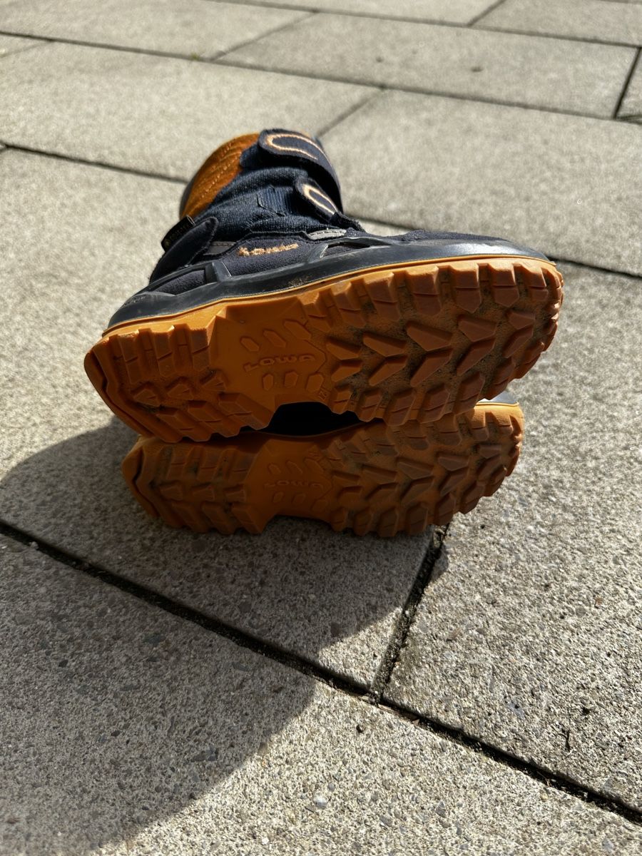 Schuhe für Jungen: Lowa Winterschuh Grösse 27 – Gebraucht aus Jona von Ti_Ka 1