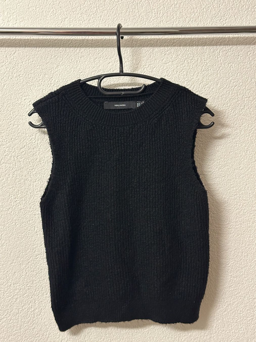 Vero Moda Gilet & Giacche senza maniche: Vera Moda Ärmelloser Pullover – Usato da Heerbrugg venduto da cheedsk