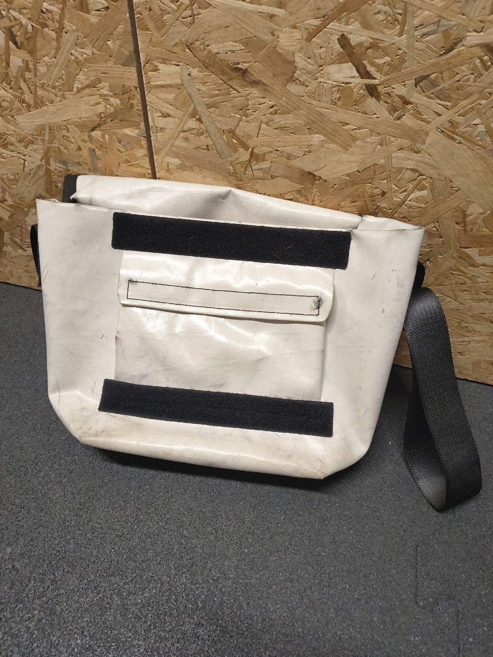 Freitag Borse: Freitag Tasche, Dexter, uni weiss – Usato da Steffisburg venduto da laali 2