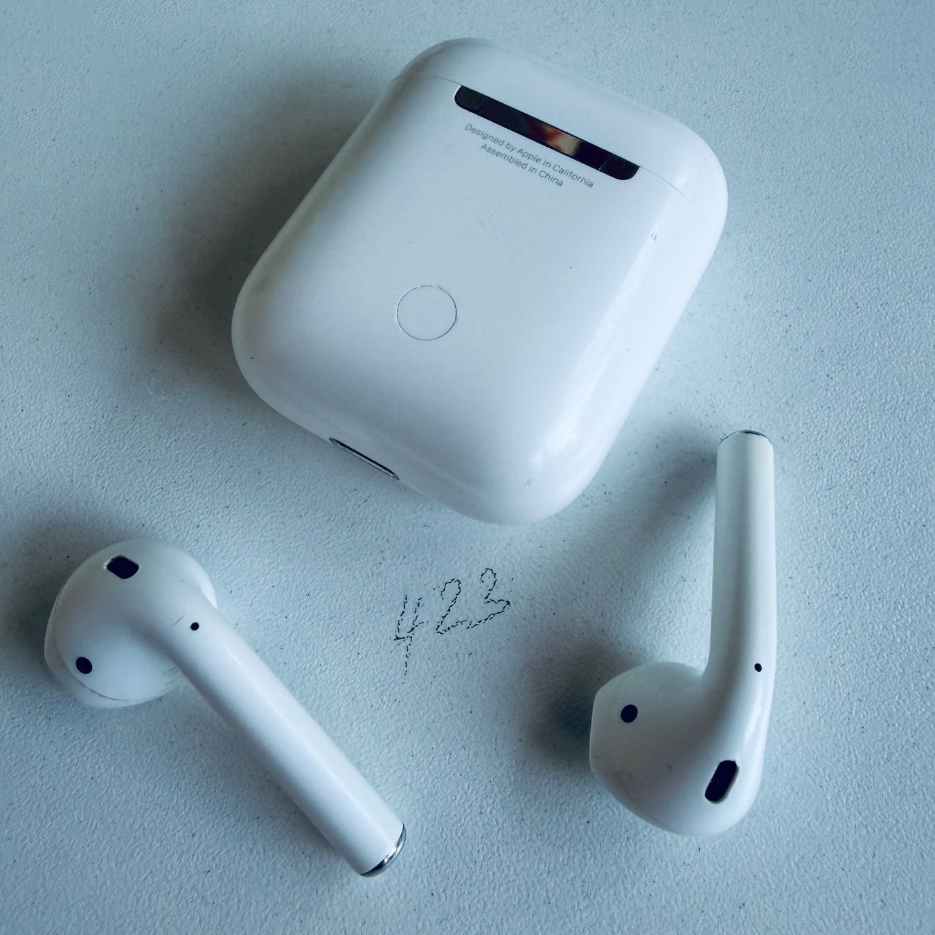 Apple Kopfhörer: Original Apple AirPods 2 Gen. Wireless Kopfhörer & Case – Gebraucht aus Basel von MY.AIRPODS.SHOP 3