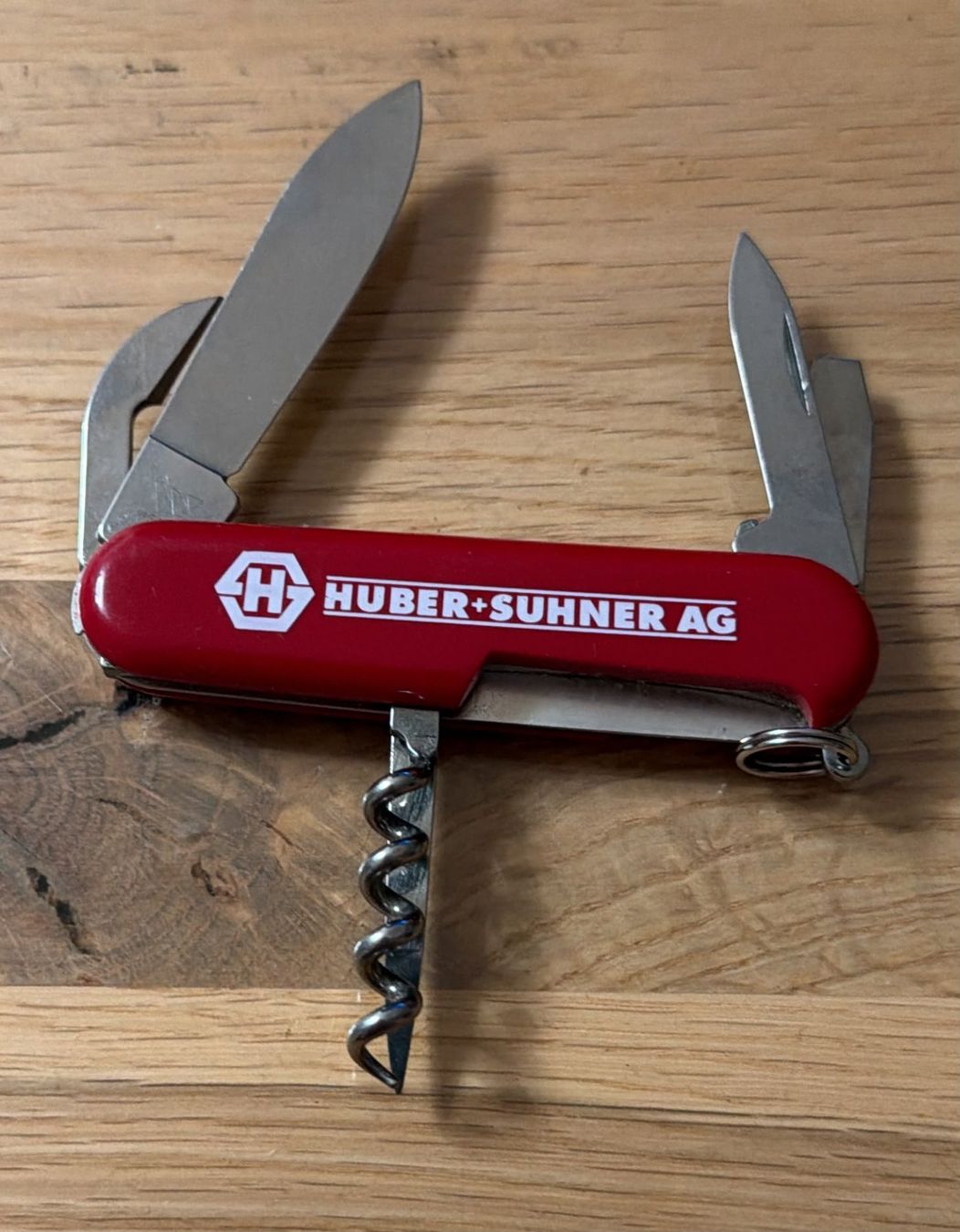 Wenger Taschenmesser: WENGER SACKMESSER  HUBER+SUHNER AG – Gebraucht aus Zürich von Frei-Occasionen