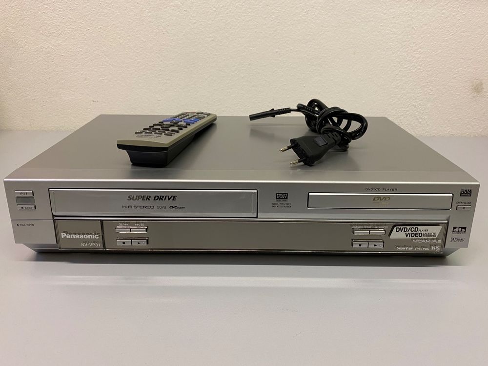 Panasonic NVVP31DVD/VHSPlayer und Videorekorder/VHS Kaufen auf Ricardo