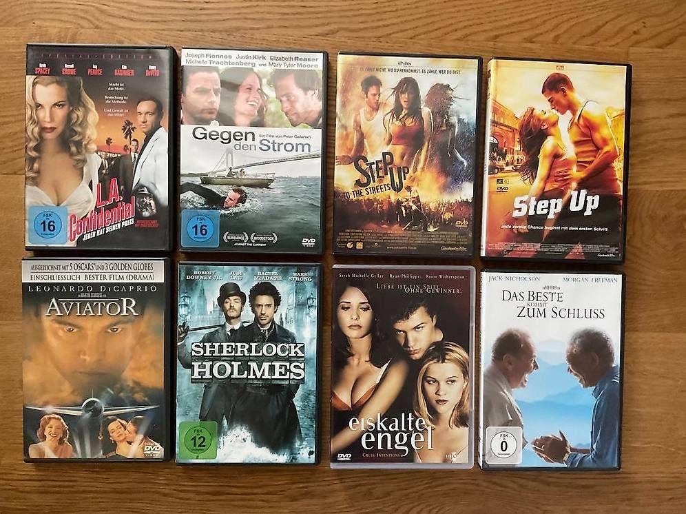 Tutti i DVDs: DVD- Sammlung mit 8 Filmen – Usato da Zürich venduto da voll-l
