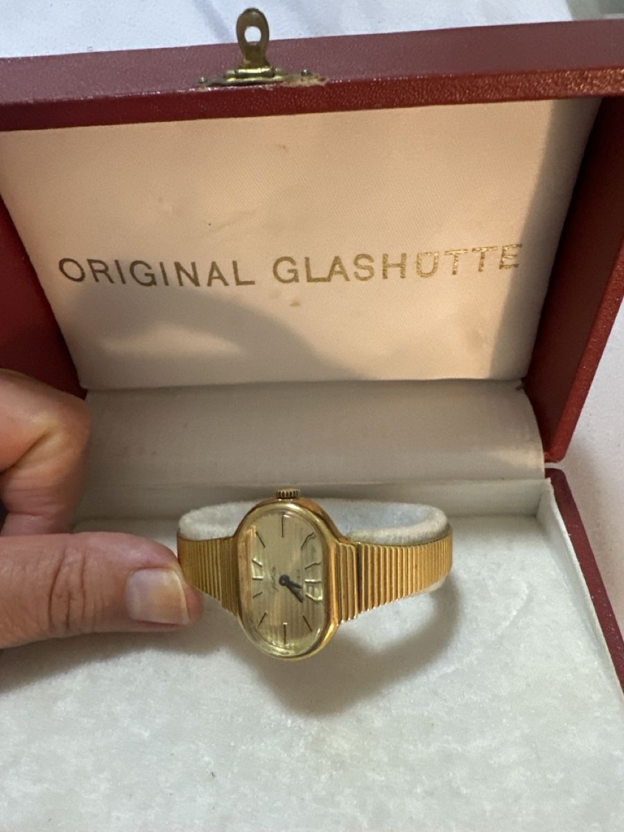 Glashütte Montres: Glashüte damenuhr Handaufzug  – D'occasion à Oberentfelden par ulli03 1