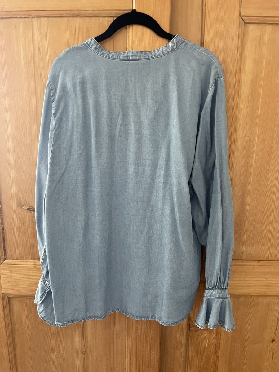 H&M Camicette: Jeans Bluse von H&M 40 – Usato da Sissach venduto da Gaemma 1