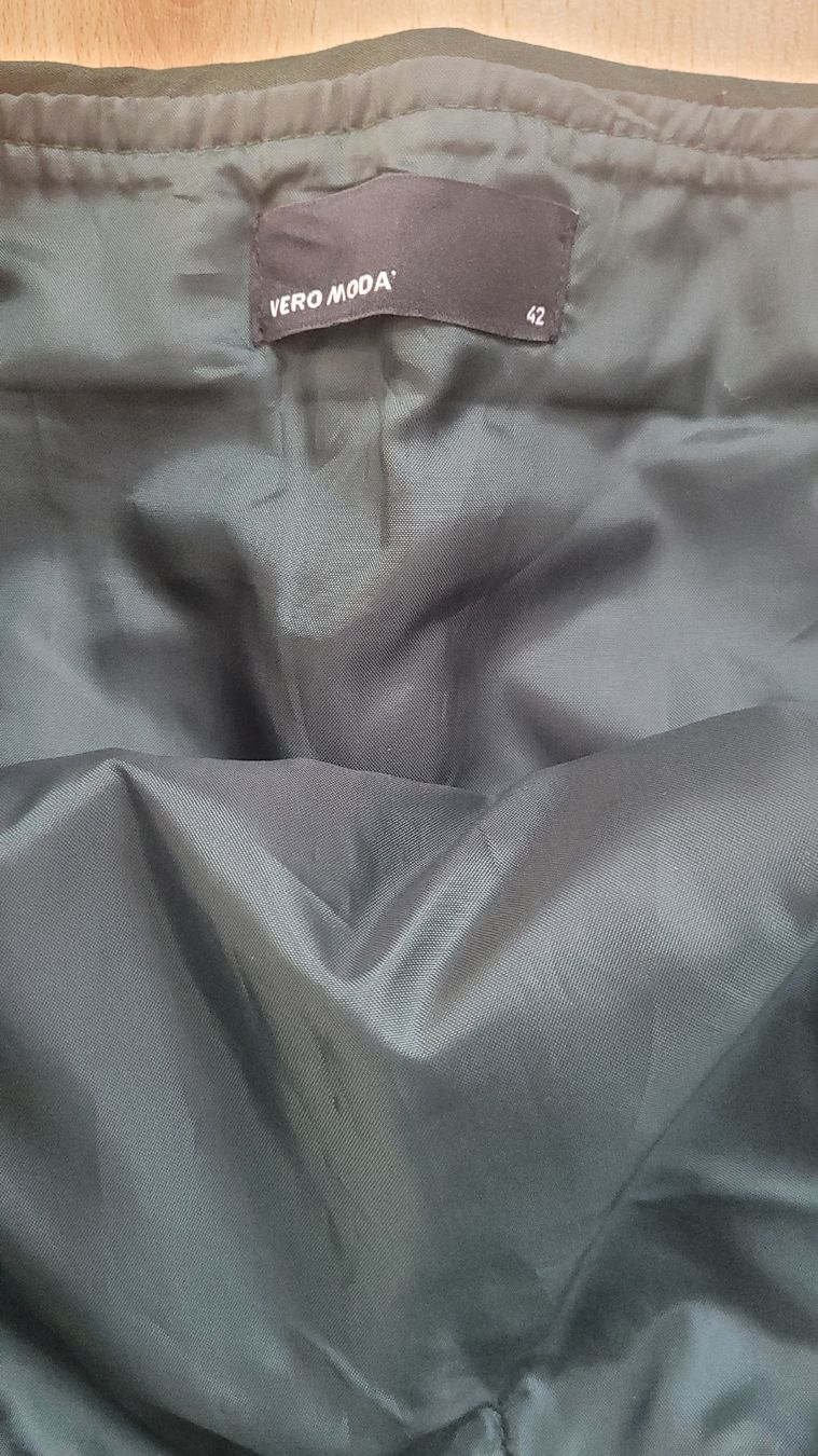 Vestiti: Schönes Festkleid Gr.42 Marke VERO MODA – Nuovo (secondo la descrizione) da Schöfflisdorf venduto da CrRG21 3