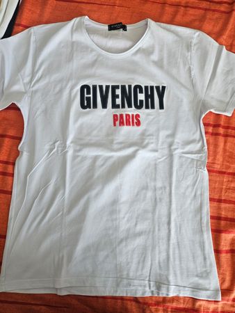 T-Shirt Givenchy Grösse XL (slim fit)