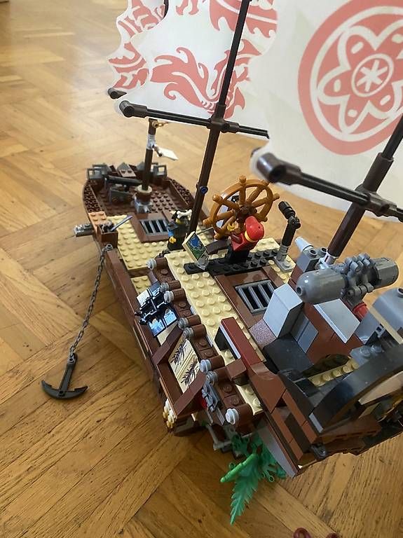 Kit di costruzioni: LEGO bateau de pirates – Usato da Vevey venduto da Raymonde_J