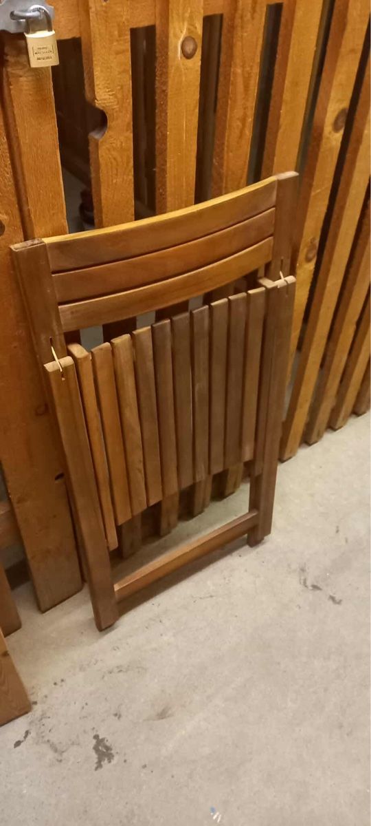 Tischset: WOOD FOLDING GARDEN TABLE AND 4 CHAIRS SET – Gebraucht aus Bern von ell_v8kx 5