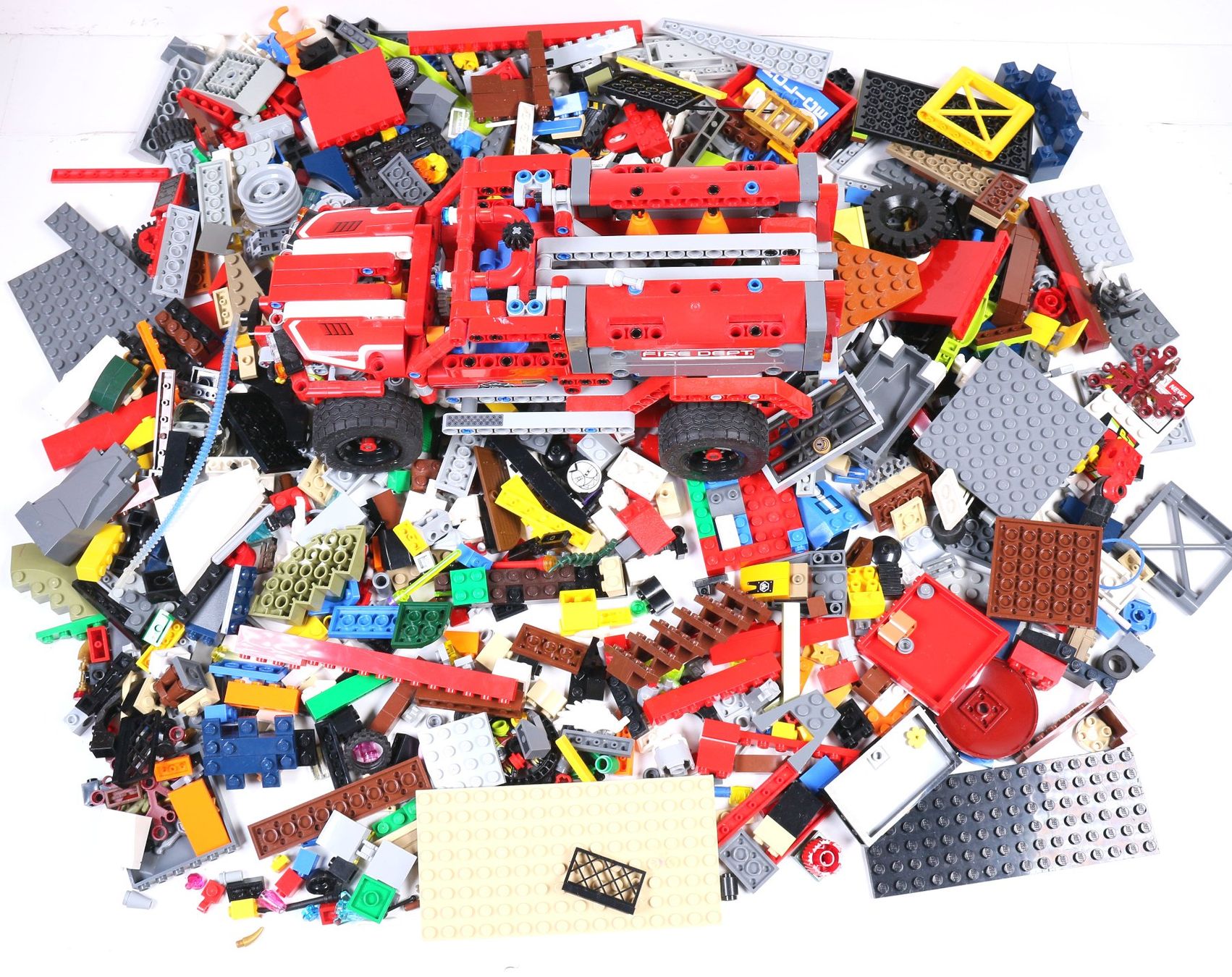 Lego Kit di costruzioni: 1.5 kg. Legoteile mit Feuerwehrauto – Usato da Hettlingen venduto da Scholi99 1