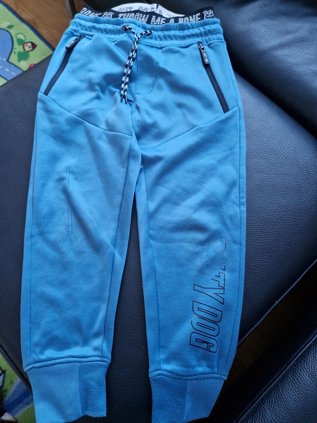 We Pantaloni: Trainerhose WE Gr. 116 – Usato da Davos-Dorf venduto da Bpelikan
