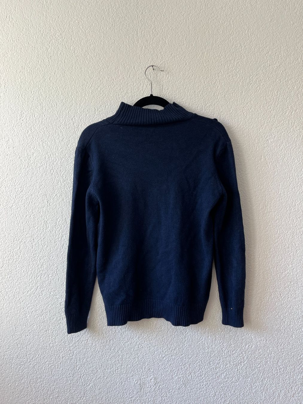 Maglioni & Felpe: Pulli mit süsse Knopf Details – Usato da Uster venduto da emm_px8k 2