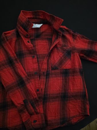 Hemd Kariert rot schwarz Grösse 128 H&M 7-8 Jahre Jungen
