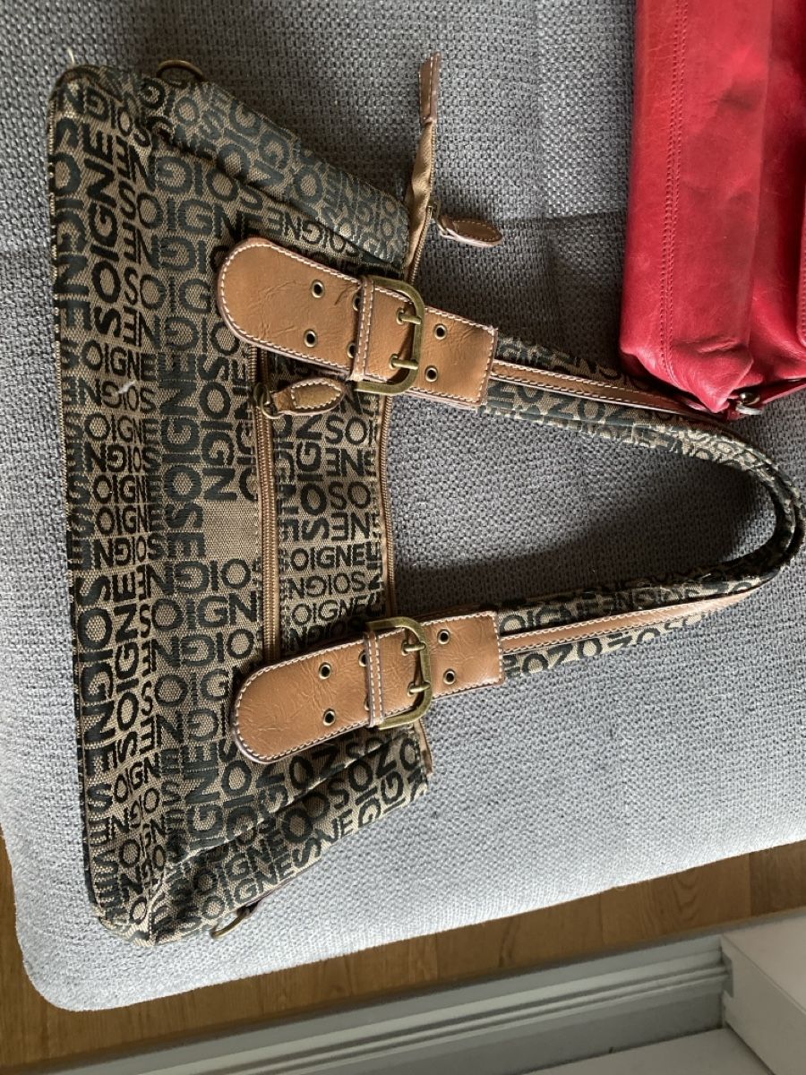 Borse da donna: 3 schöne Damen Handtaschen echte Leder marke – Usato da Läufelfingen venduto da Alles_Garantie 3