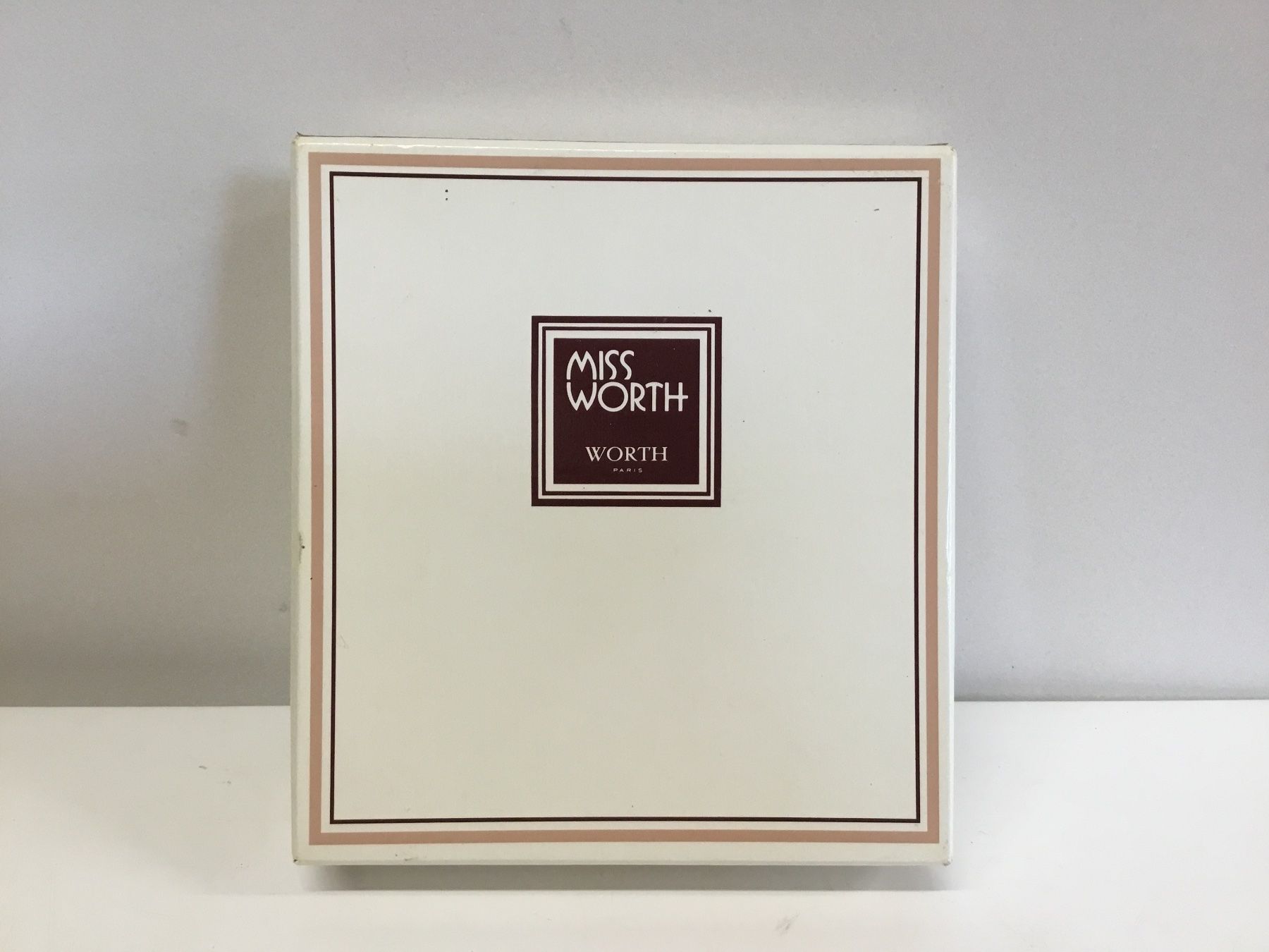 Profumi & Eau de Toilette: Miss Worth Paris Eau de Parfum et Parfun – Usato da boncourt venduto da Ckikil