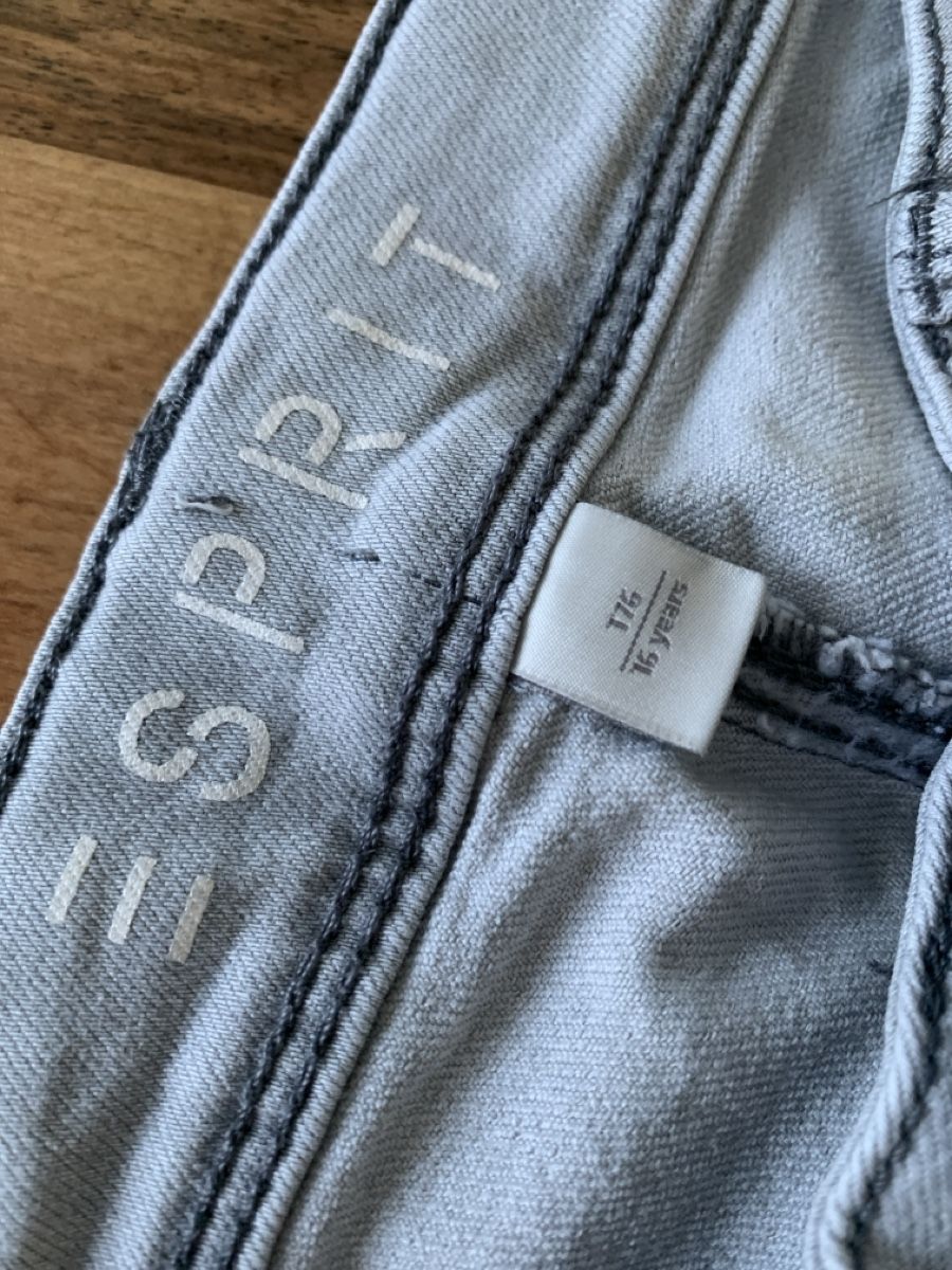 Esprit Hosen: Helle Esprit Jeans, Gr. 176 – Gebraucht aus St.Gallen von Ha-Ha 1