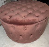Sitzhocker rosa