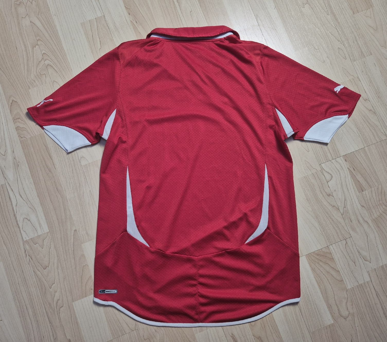 Puma Canottiere & Pantaloni: Puma 2010 Schweiz Trikot Grösse M  – Usato da St. Gallen venduto da CaliSunshine 1