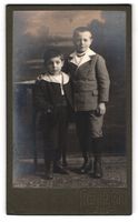 Fotografie Reinhardt, Chur, Zwei Jungen 
