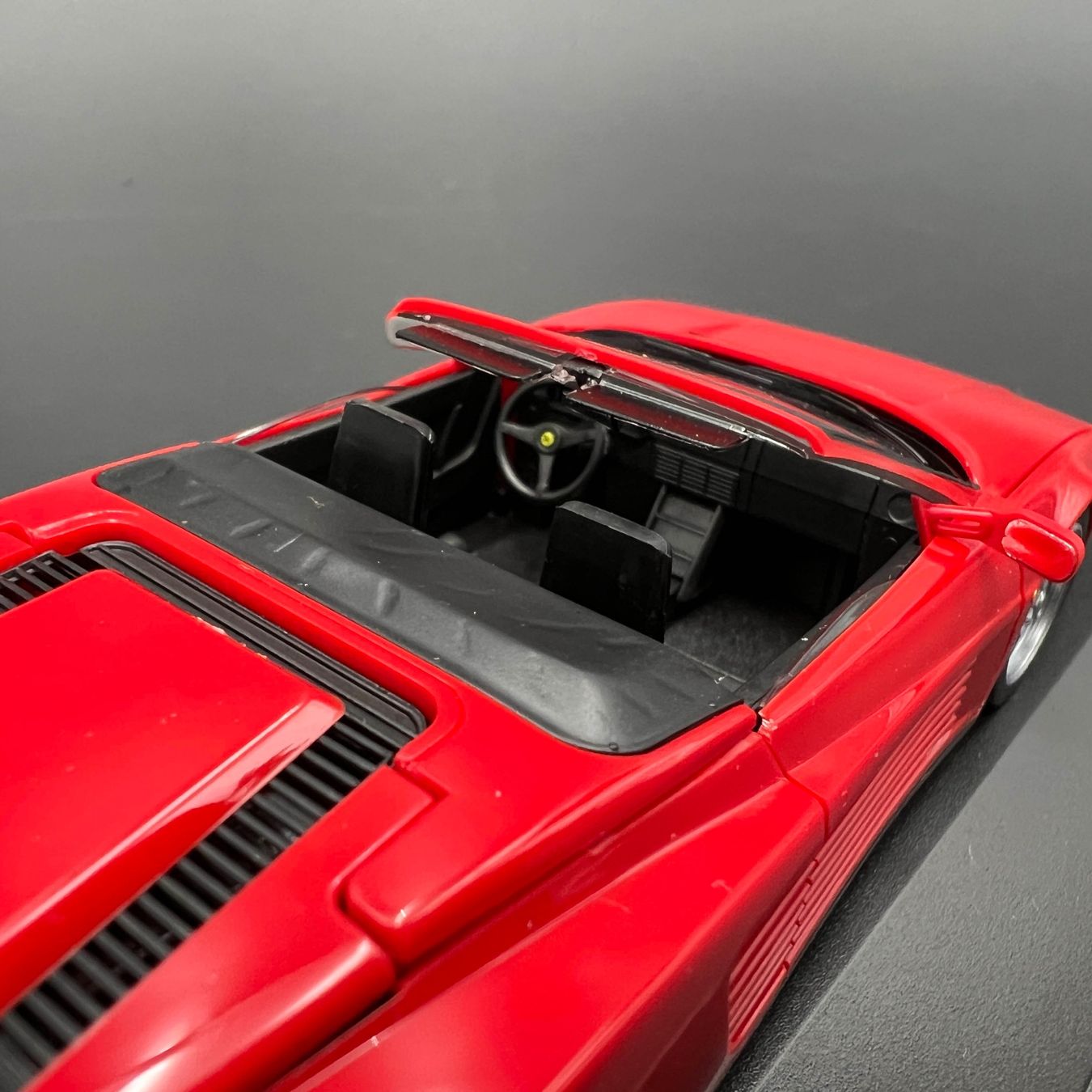 Herpa Modellini d'auto: Ferrari Testarossa Cabrio Vitrinenmodell ohne OVP – Usato da Häusernmoos venduto da adlerfedern 5