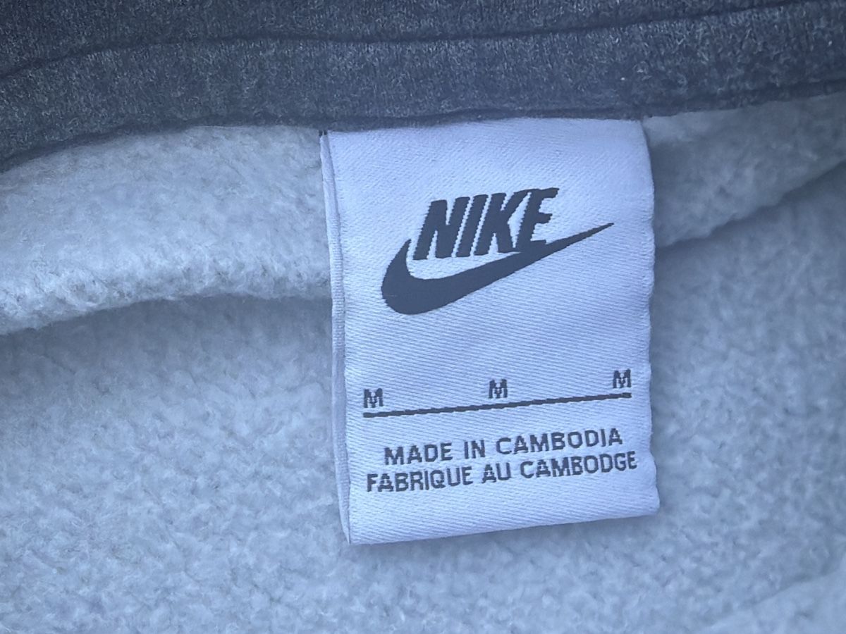 Nike Maglioni & Felpe: Nike Kapuzenpullover Gr.M – Usato da Weiach venduto da Wikingnoldi 2
