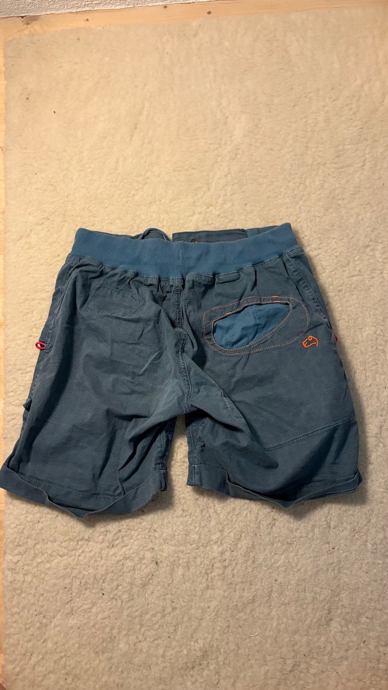 E9 Pantalons: Klettershorts von E9 – D'occasion à Laax GR par diana.zemp 2