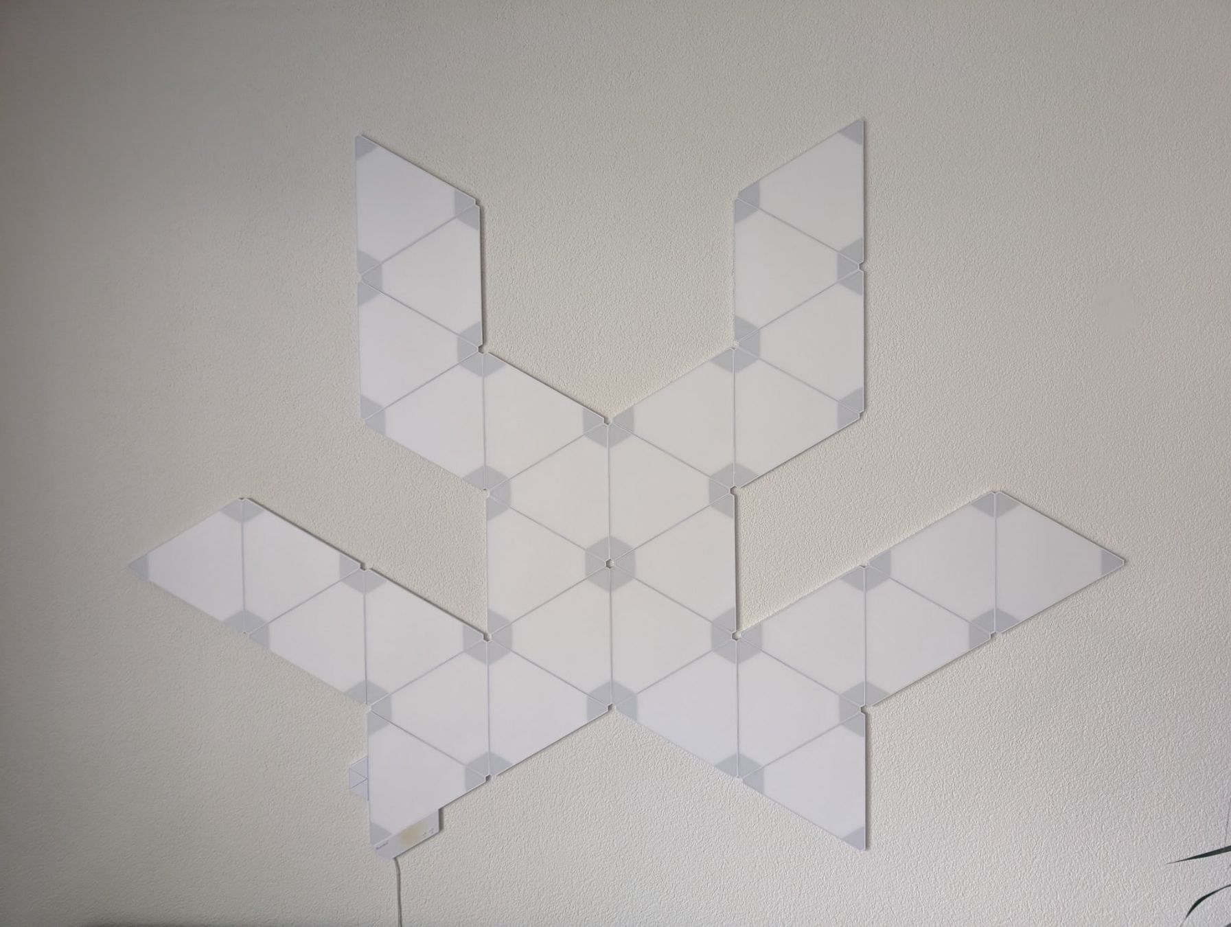 Nanoleaf Lampade: Nanoleaf 30 Tiles & Aurora Rhythm – Usato da Waldenburg venduto da castor011 2